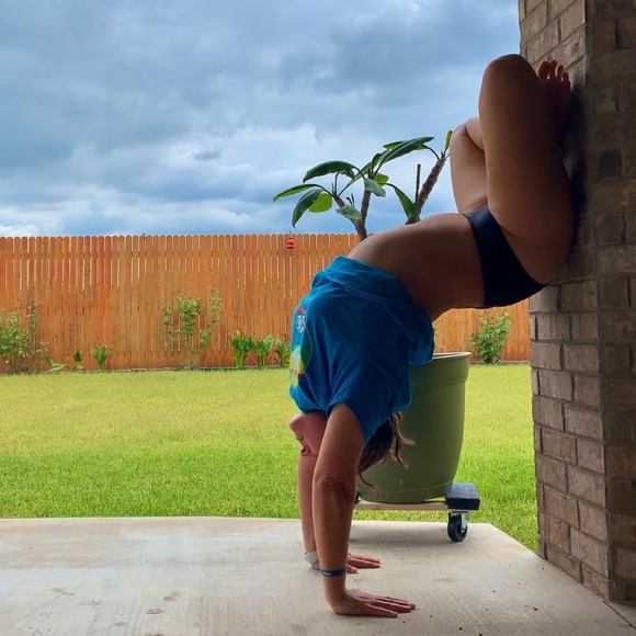 ✨🎀MEET YOUR BUYER/SELLER🎀✨ - Picture 3 of 5